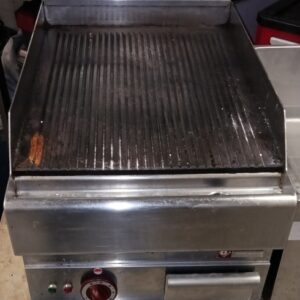 GRILL AVIER NERVURE "773"